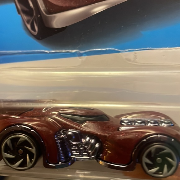 ARKHAM ASYLUM BATMOBILE - Picture 9 of 10